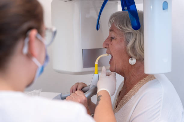 Best Cracked Tooth Emergency Dentist  in Woodbury Center, CT